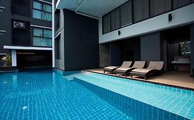 ไอโคนิก สวีท (มาตรฐาน Sha)